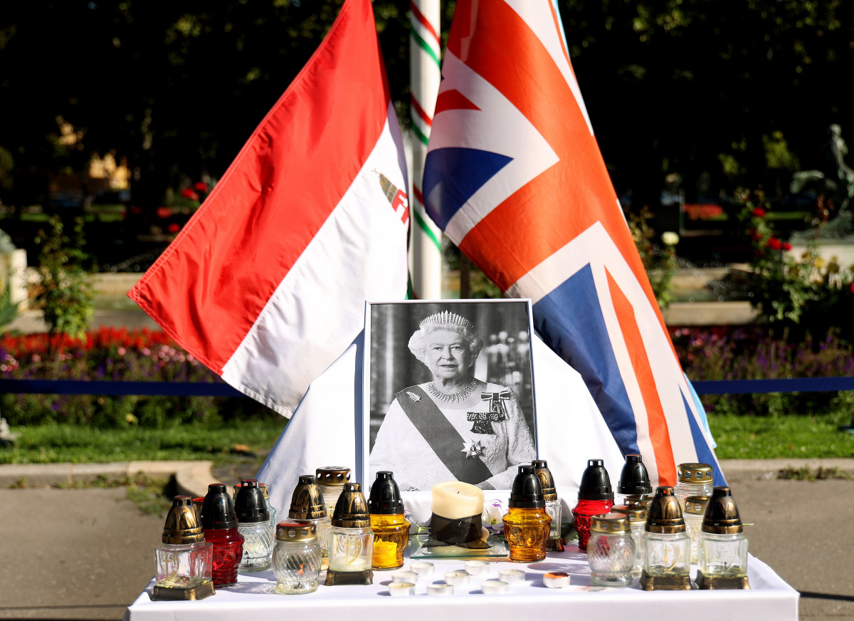 II. Erzsébet királynőre emlékeznek Szegeden