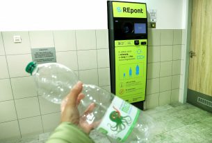 Szeged, Szeged Nova, bevásárlóközpont, pet-palack visszaváltó automata, automata, pet-palack, pet, műanyag, flakon, visszaváltás
