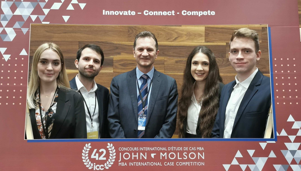 A Corvinus csapata ezüst érmet nyert a John Molson nemzetközi MBA esetversenyen