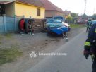 Parkoló autónak és villanyoszlopnak ütközött egy autó Hajdúszováton