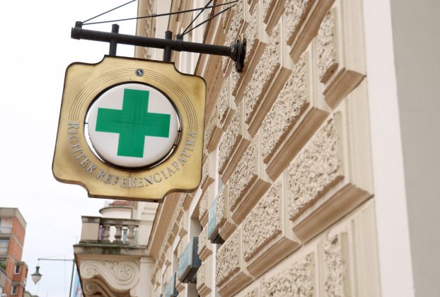 Szeged, patika, gyógyszertár, egészségügy, egészség