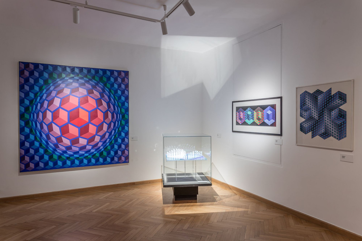 Születésnapi örömünnepre vár az ötvenéves pécsi Vasarely Múzeum Victor és Claire Vasarely találkozása a Múzeumutcában